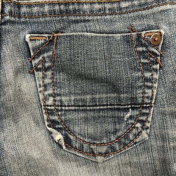 TRUE RELIGION ✨ Medium Wash Skinny Jeans Distressed Knees Size 28 - Picture 6 of 7